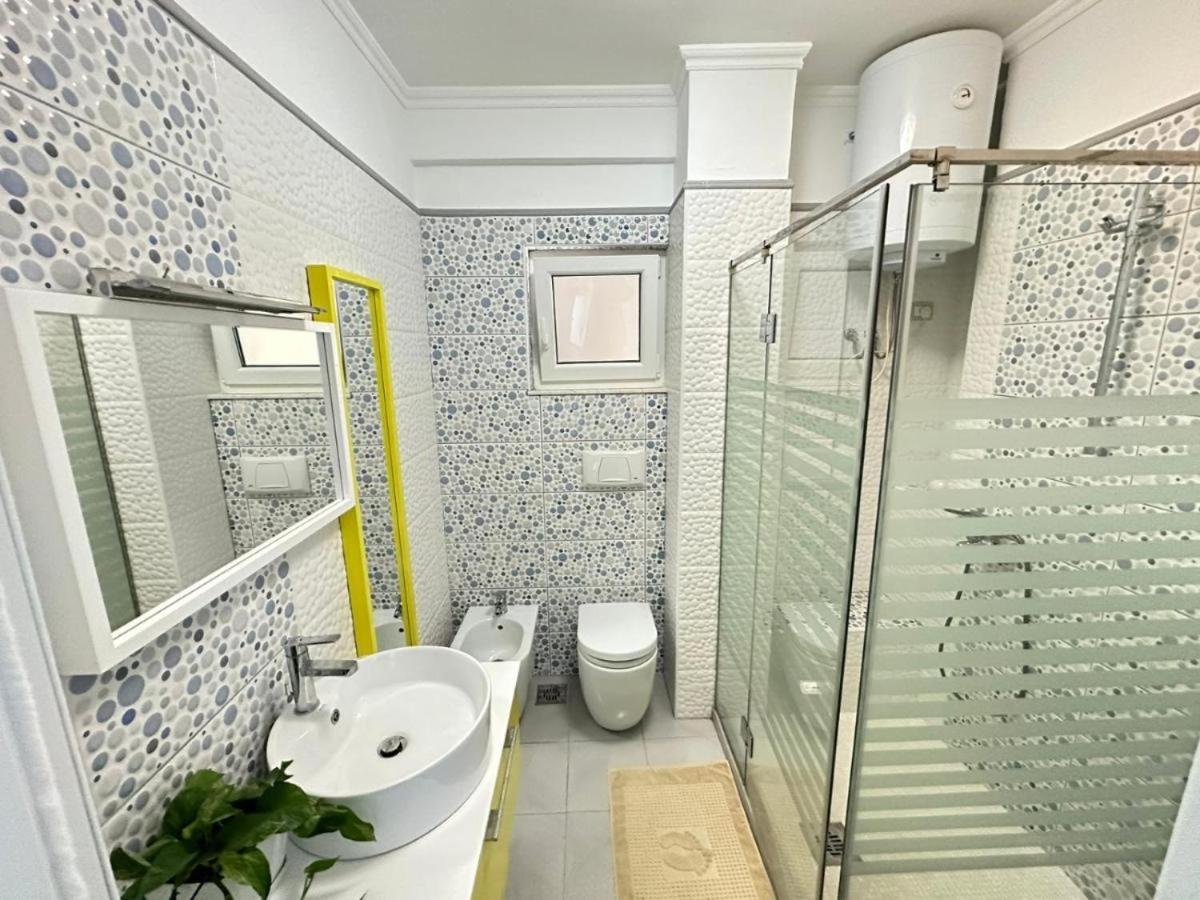 Vlorë Sofia'S Holiday Apartment מראה חיצוני תמונה