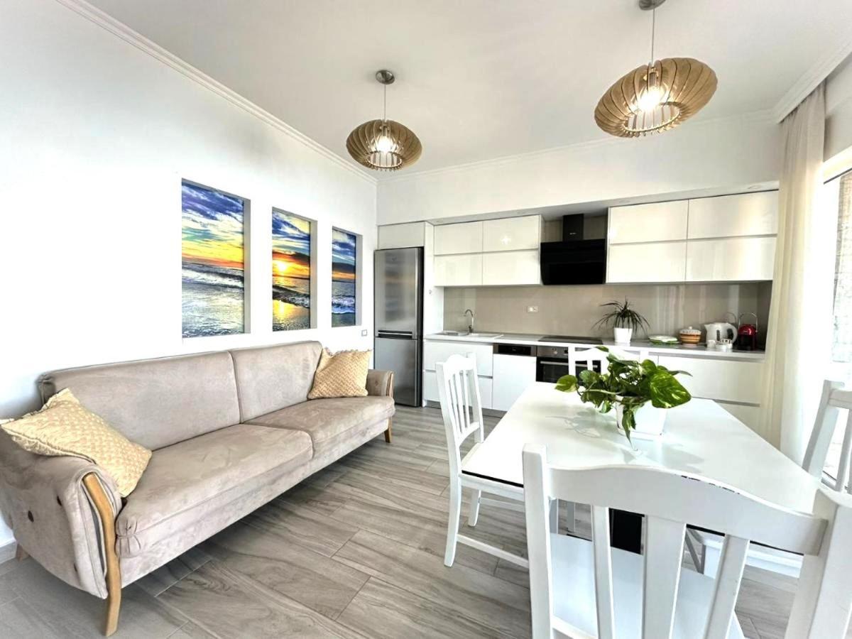 Vlorë Sofia'S Holiday Apartment מראה חיצוני תמונה
