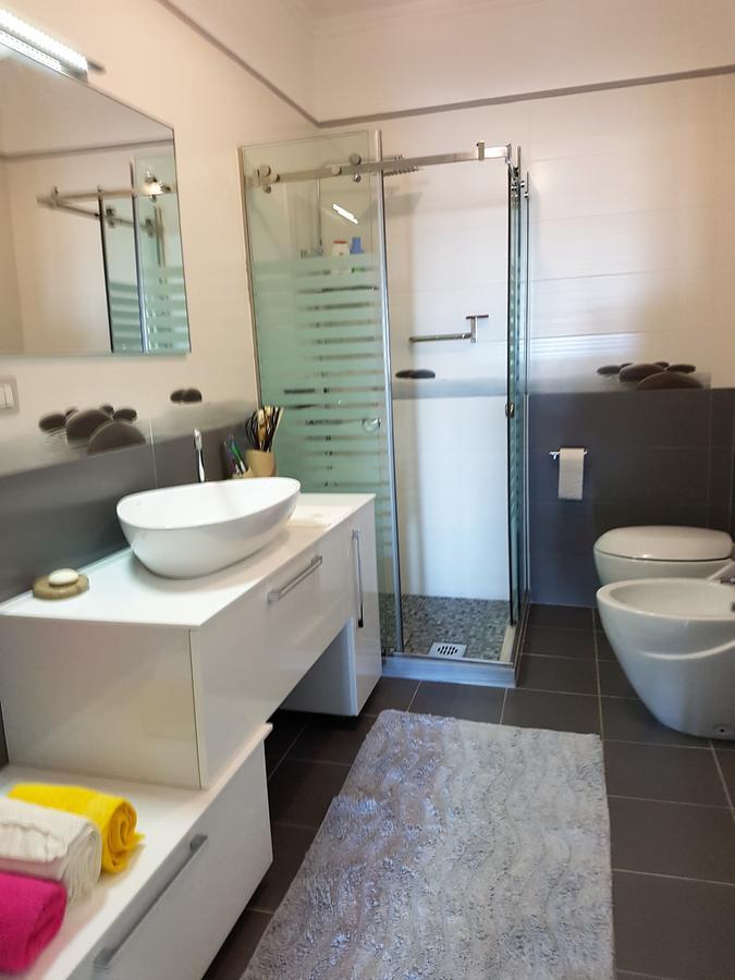 Vlorë Sofia'S Holiday Apartment מראה חיצוני תמונה