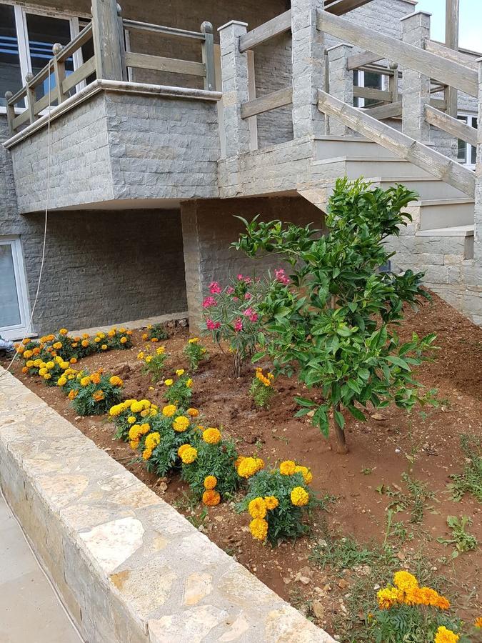 Vlorë Sofia'S Holiday Apartment מראה חיצוני תמונה